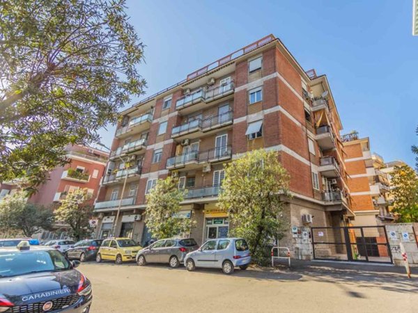 appartamento in vendita a Roma in zona EUR