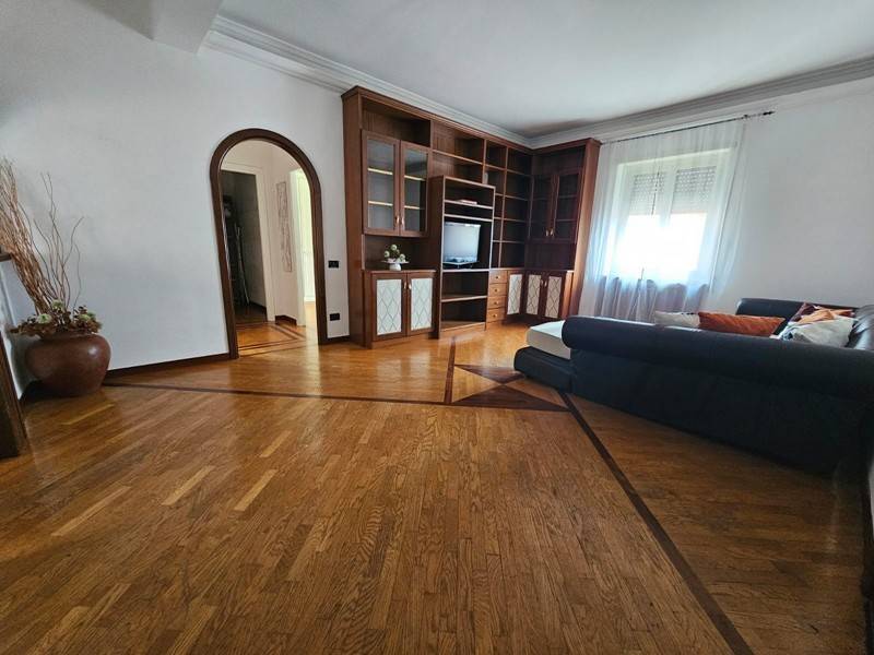 appartamento in vendita a Roma in zona Borghesiana
