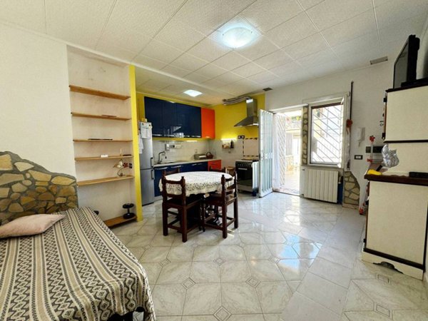 appartamento in vendita a Roma in zona Torre Gaia
