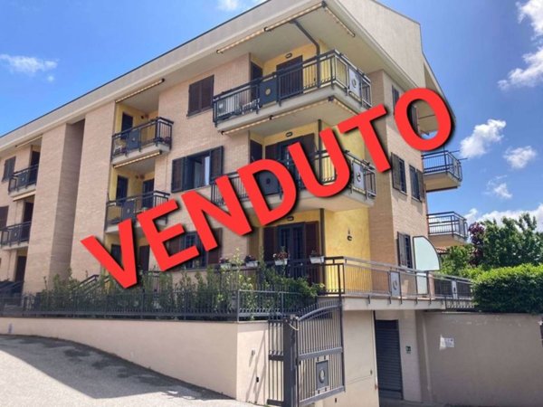 appartamento in vendita a Roma in zona Casal Morena