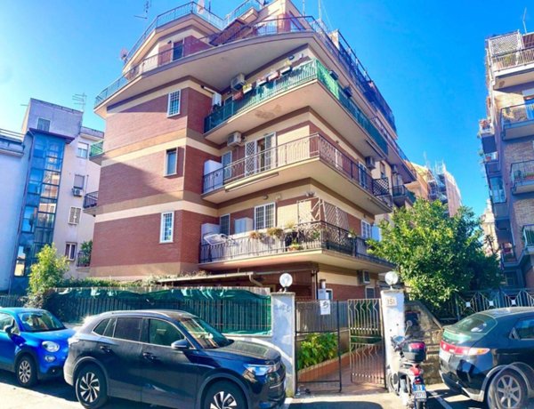 appartamento in vendita a Roma in zona Primavalle
