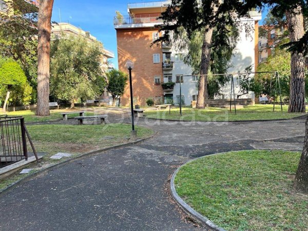 appartamento in vendita a Roma in zona Ardeatino