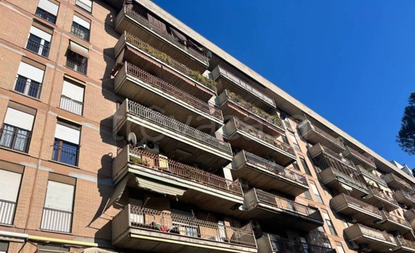appartamento in vendita a Roma in zona Cinecittà
