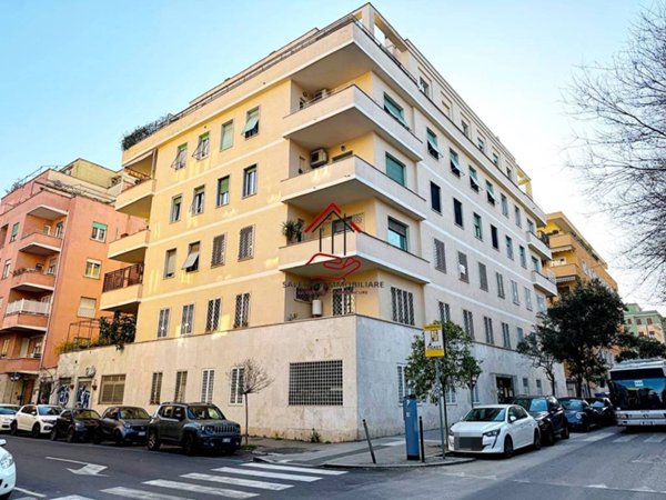 appartamento in vendita a Roma in zona Nomentano