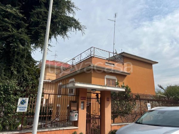 casa indipendente in vendita a Roma in zona EUR