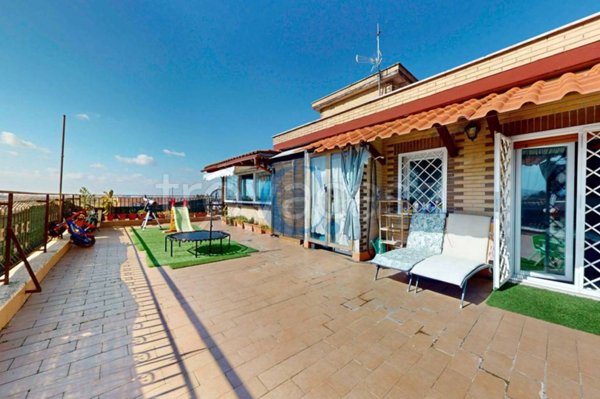 appartamento in vendita a Roma in zona Torre Angela