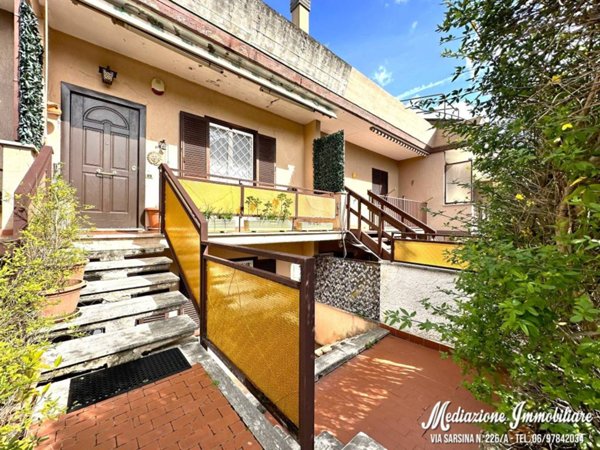casa indipendente in vendita a Roma in zona Vitinia