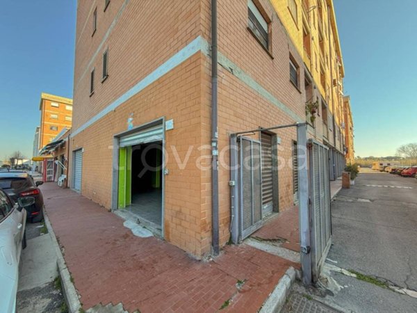 trivano in vendita a Roma in zona Ostia