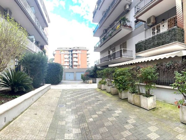 appartamento in vendita a Roma in zona Torrevecchia