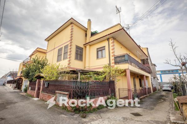 appartamento in vendita a Roma in zona Torre Gaia