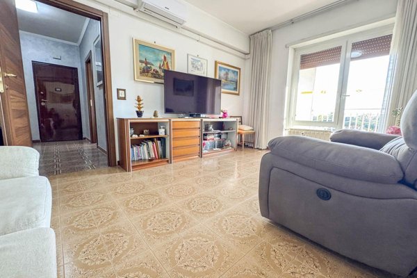 appartamento in vendita a Roma in zona Don Bosco