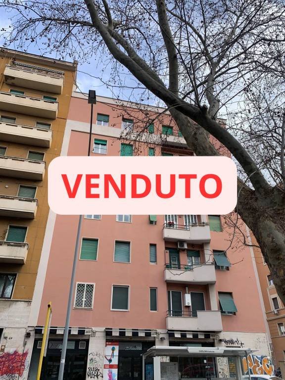 appartamento in vendita a Roma in zona Prenestino-Labicano