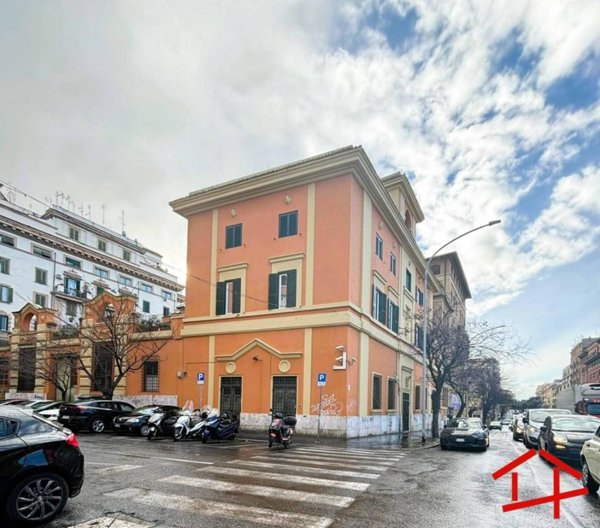 appartamento in vendita a Roma in zona Tuscolano