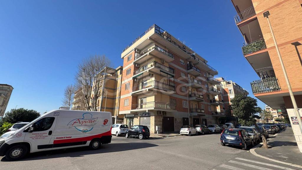 appartamento in vendita a Roma in zona Ostia