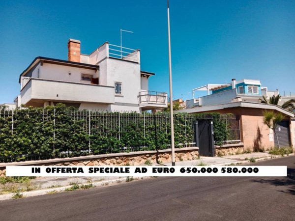 casa indipendente in vendita a Roma in zona Ostiense