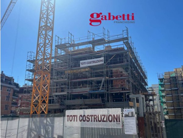 appartamento in vendita a Roma in zona Tuscolano
