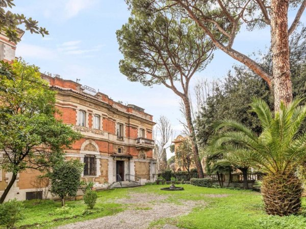 casa indipendente in vendita a Roma in zona Nomentano