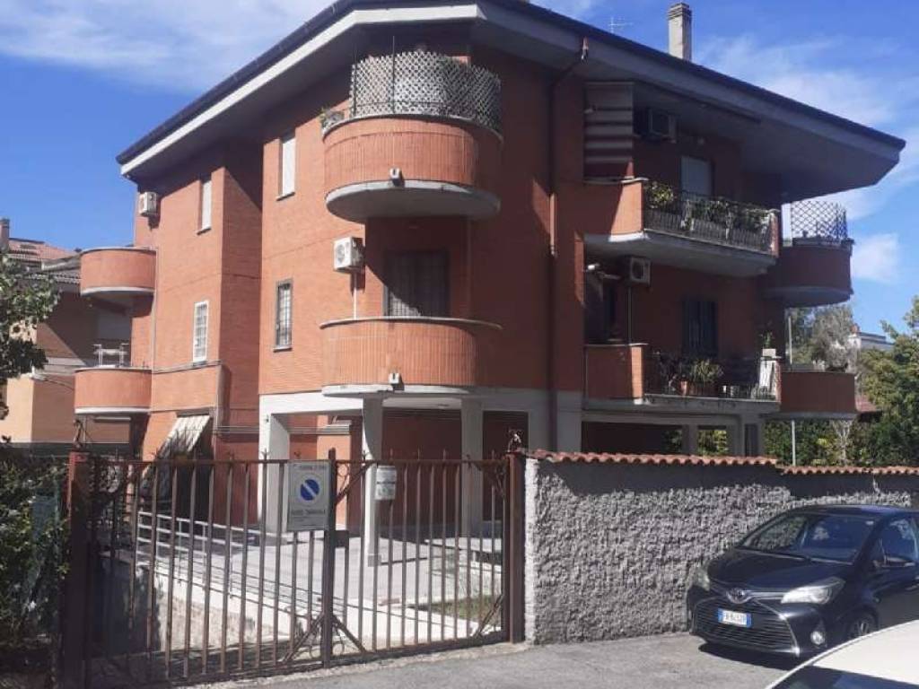 appartamento in vendita a Roma in zona Torrevecchia