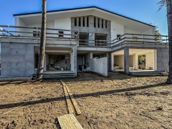 casa indipendente in vendita a Roma in zona Infernetto