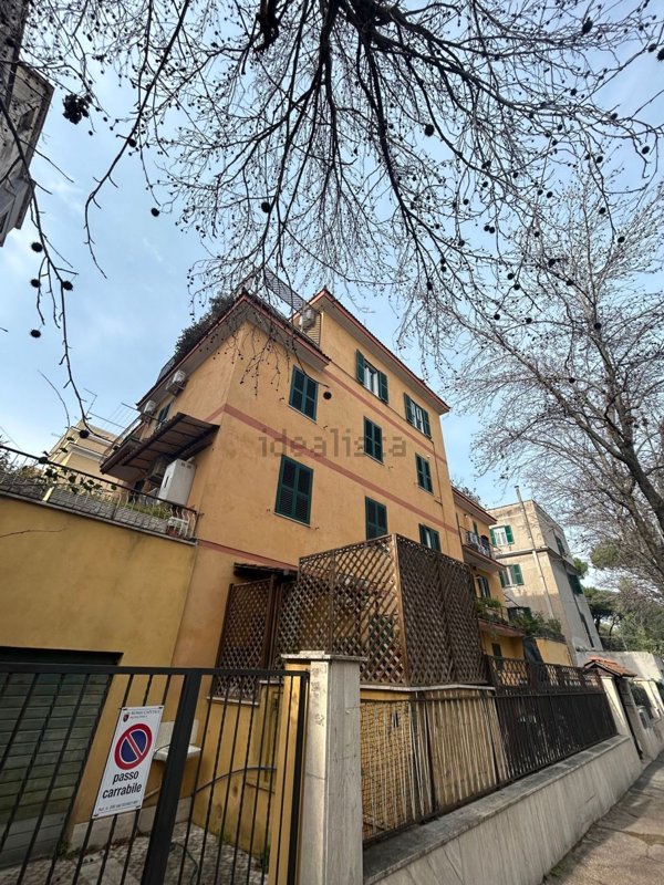 appartamento in vendita a Roma in zona Prenestino-Centocelle