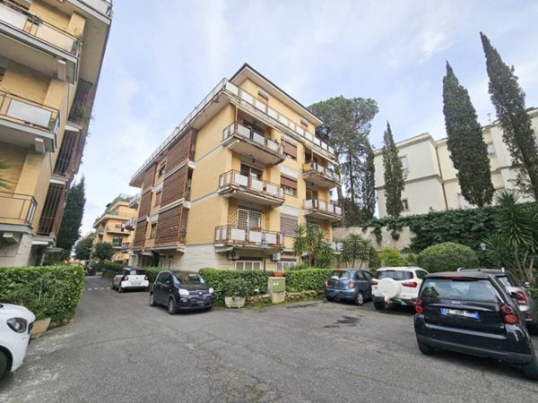 appartamento in vendita a Roma in zona Tor di Quinto