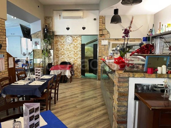 negozio in vendita a Roma in zona Primavalle