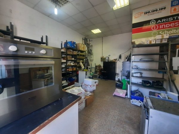 negozio in vendita a Roma in zona Alessandrino