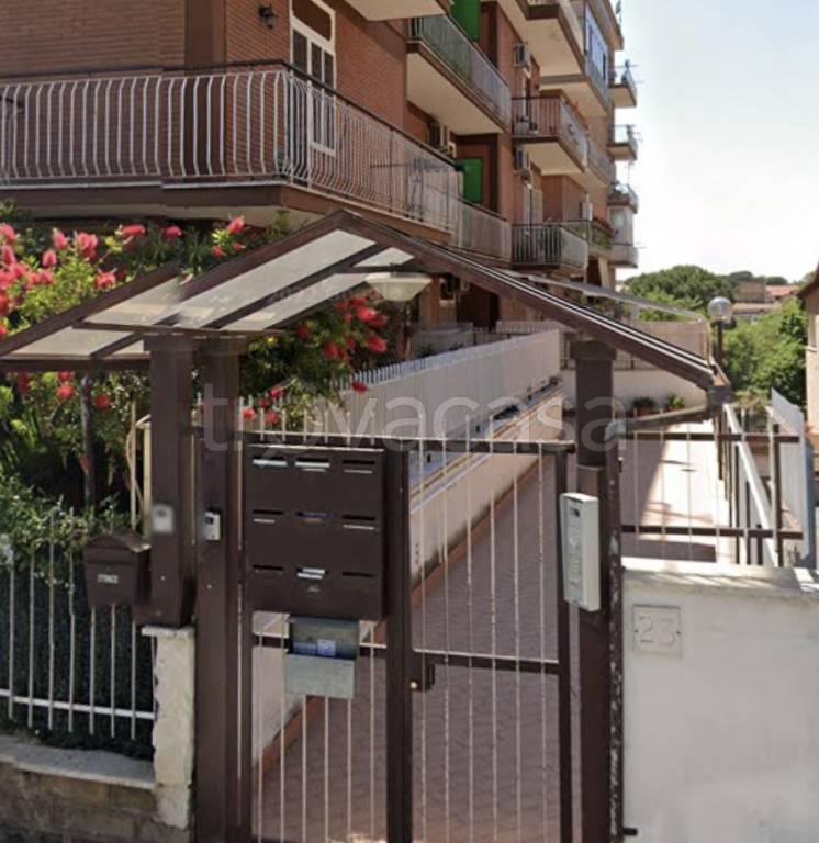 appartamento in vendita a Roma in zona Finocchio