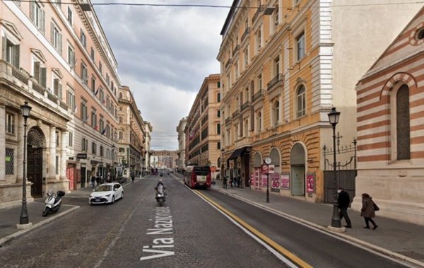 appartamento in vendita a Roma in zona Rione Monti/Campitelli
