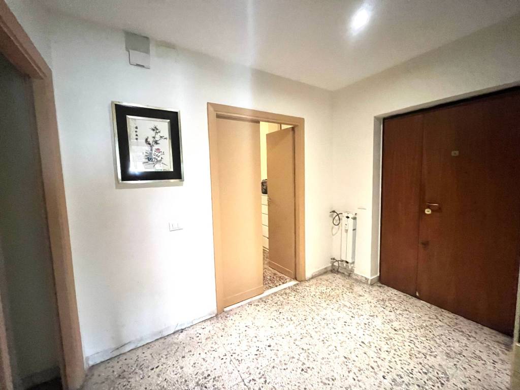 appartamento in vendita a Roma in zona Ostiense