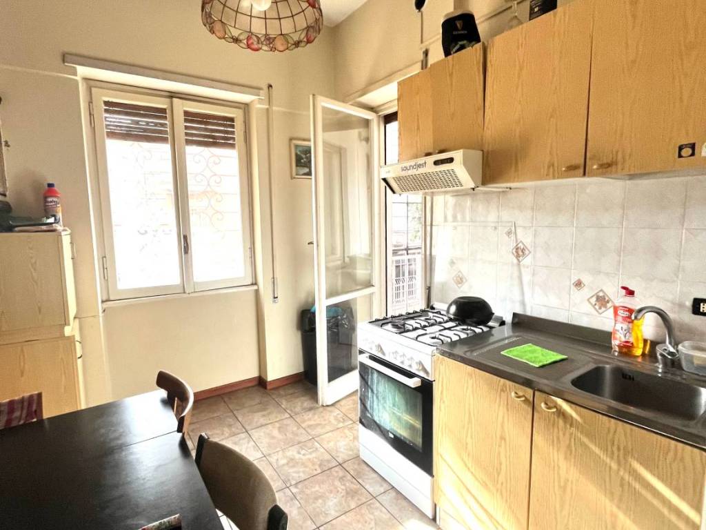 appartamento in vendita a Roma in zona Ostiense