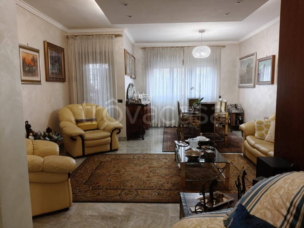 appartamento in vendita a Roma in zona Spinaceto