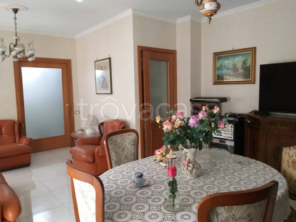 appartamento in vendita a Roma in zona Casal Morena