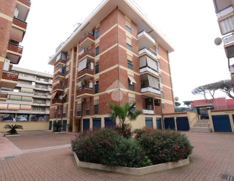appartamento in vendita a Roma in zona Ostia
