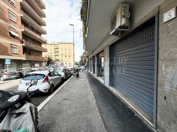 negozio in vendita a Roma in zona Tiburtino