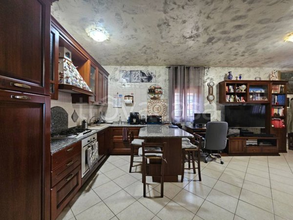 casa indipendente in vendita a Roma in zona Finocchio