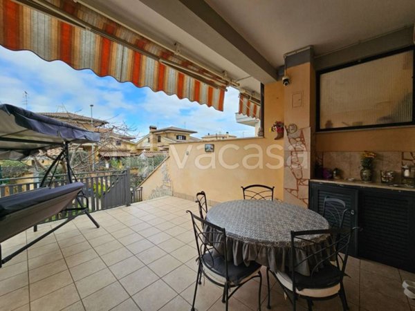 casa indipendente in vendita a Roma in zona Finocchio