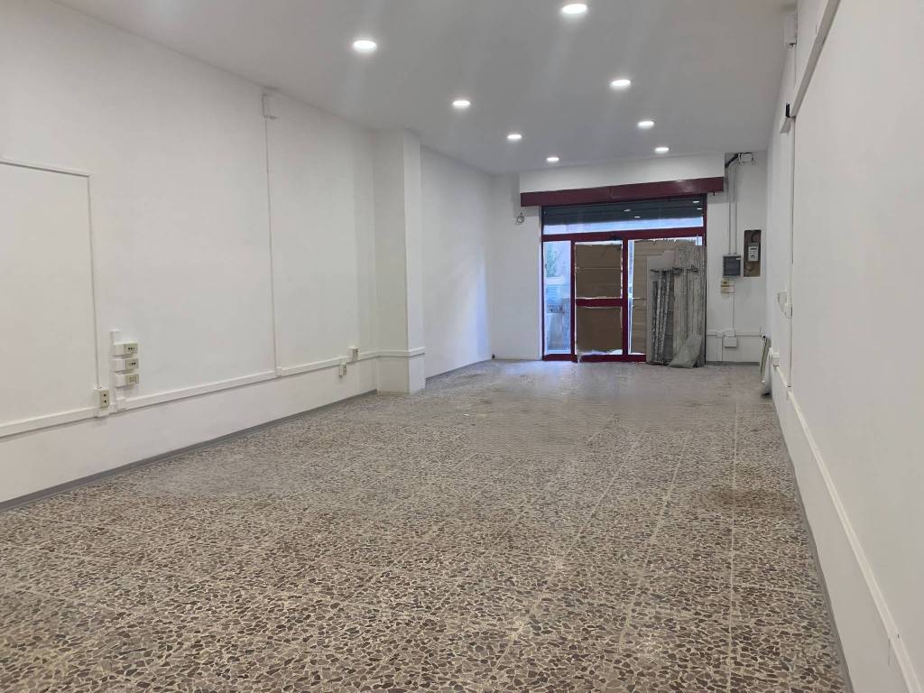 negozio in vendita a Roma in zona Aurelio