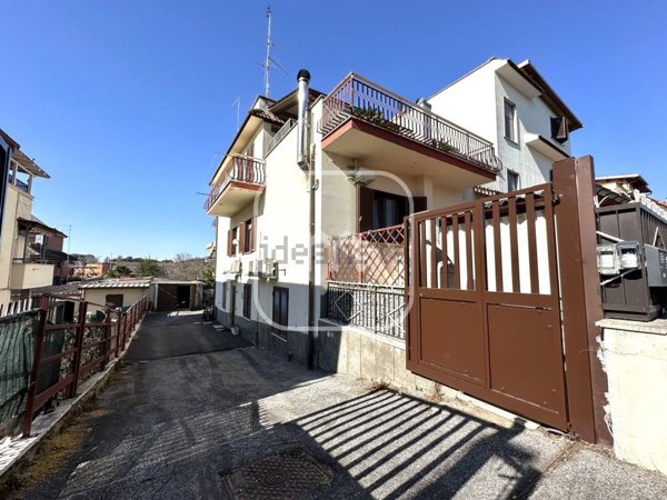 appartamento in vendita a Roma in zona Borghesiana