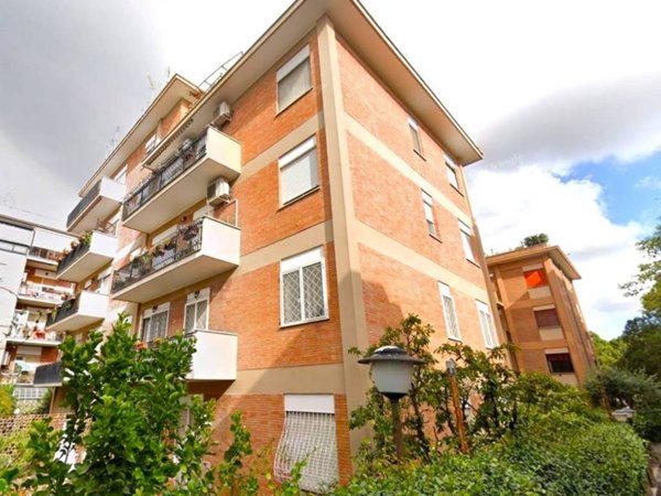 appartamento in vendita a Roma in zona Gianicolense