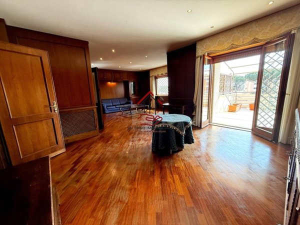 appartamento in vendita a Roma in zona Mostacciano