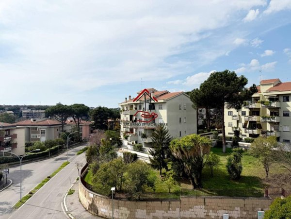 appartamento in vendita a Roma in zona Mostacciano