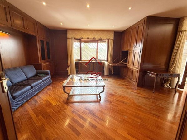 appartamento in vendita a Roma in zona Mostacciano