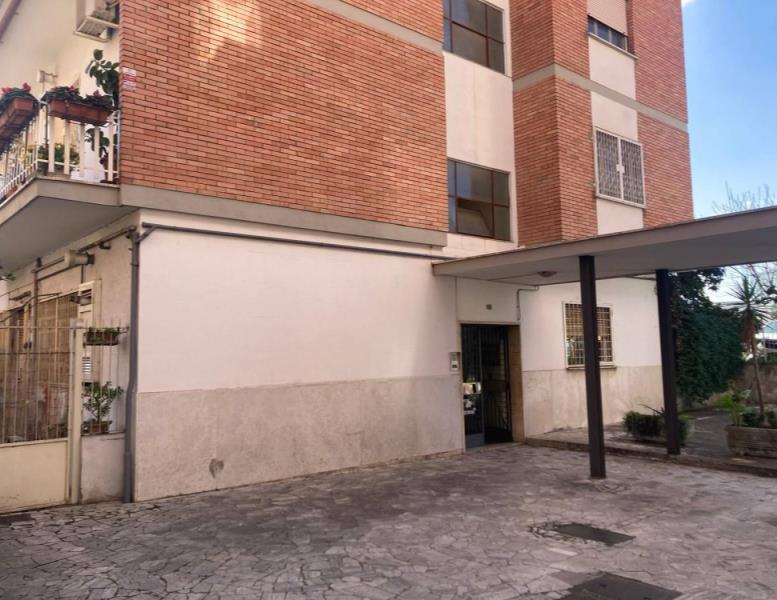 appartamento in vendita a Roma in zona Torre Maura