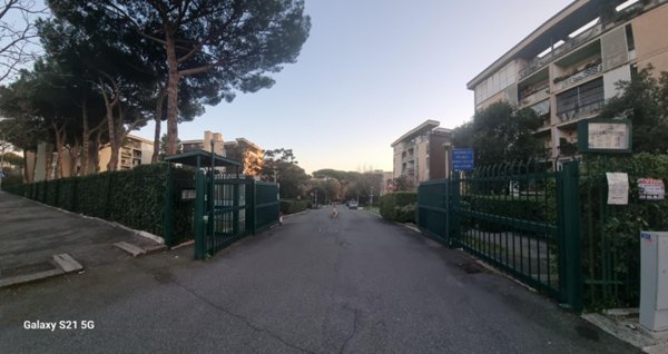 appartamento in vendita a Roma in zona EUR