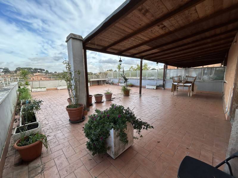 appartamento in vendita a Roma in zona Casalotti
