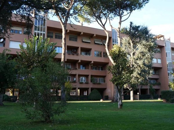 appartamento in vendita a Roma in zona Ardeatino