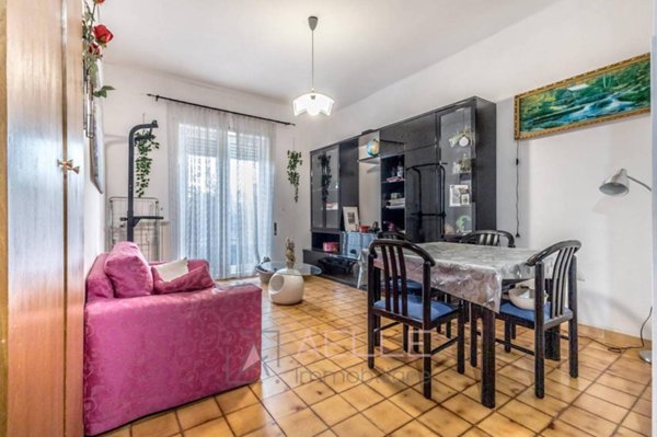 appartamento in vendita a Roma in zona Axa