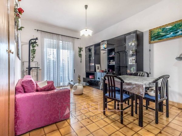 appartamento in vendita a Roma in zona Axa