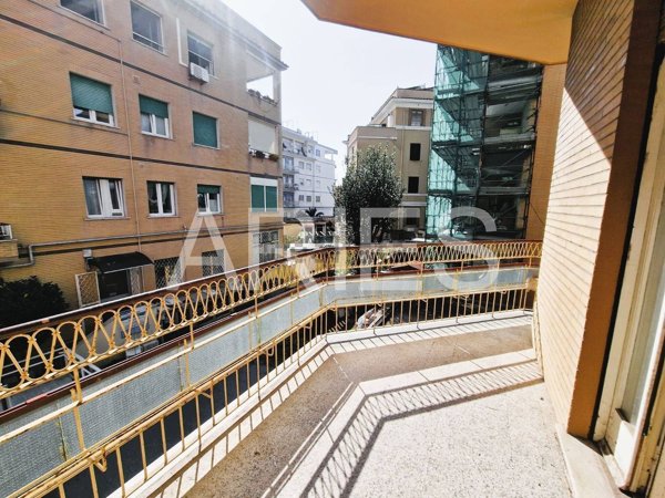 appartamento in vendita a Roma in zona Ostia